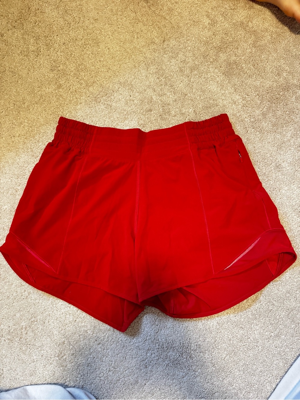 Lululemon hotty hot HR shorts 4”